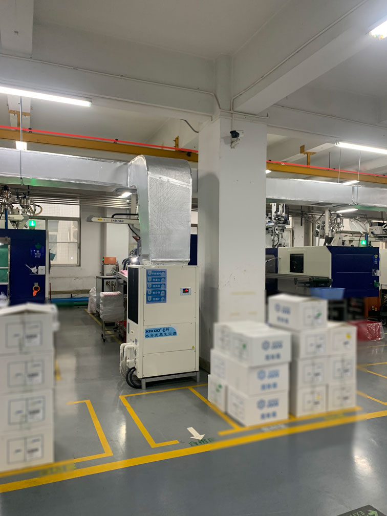 注塑車間崗位空調(diào)-蒸發(fā)冷省電空調(diào)立式管道機(jī)組