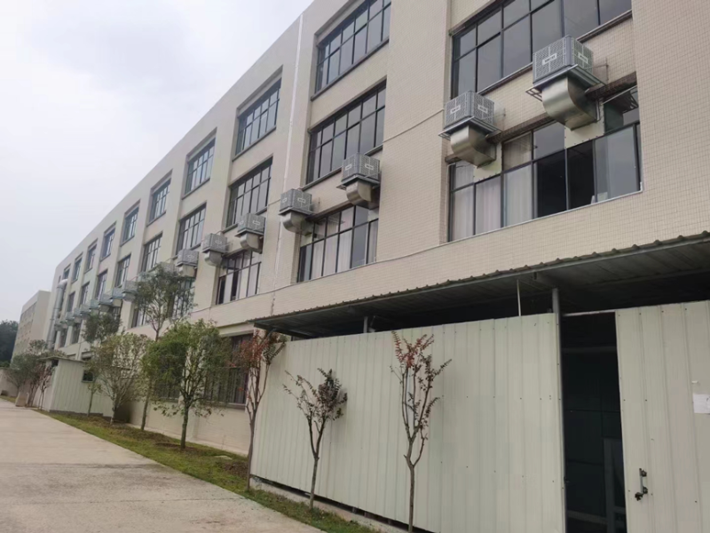 工業(yè)廠房車間降溫通風(fēng)安裝星科環(huán)保空調(diào)