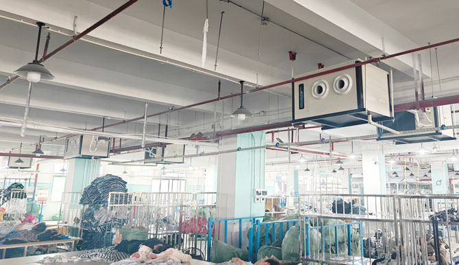 服裝廠制冷降溫，安裝蒸發式工業省電空調-臥式射流款