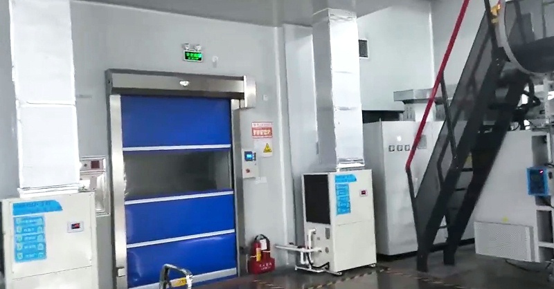 工業廠房區域崗位降溫，安裝星科蒸發冷省電空調-立式管道機